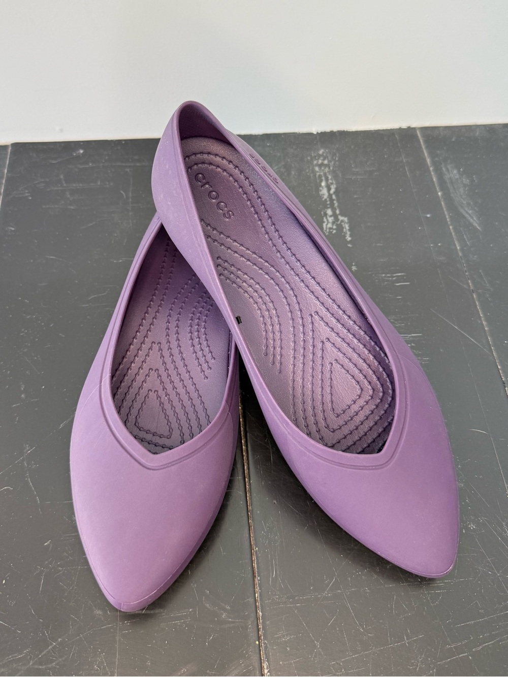 CROCS Brooklyn Pointed Ballet Flats in Purple
